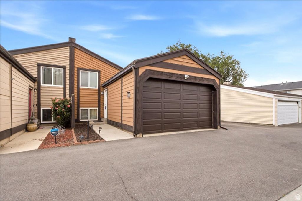 2324 W 4175 S, Taylorsville, UT 84129