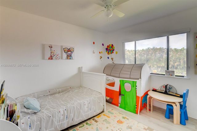 9340 NW 32nd St, Sunrise, FL 33351