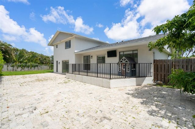 9340 NW 32nd St, Sunrise, FL 33351