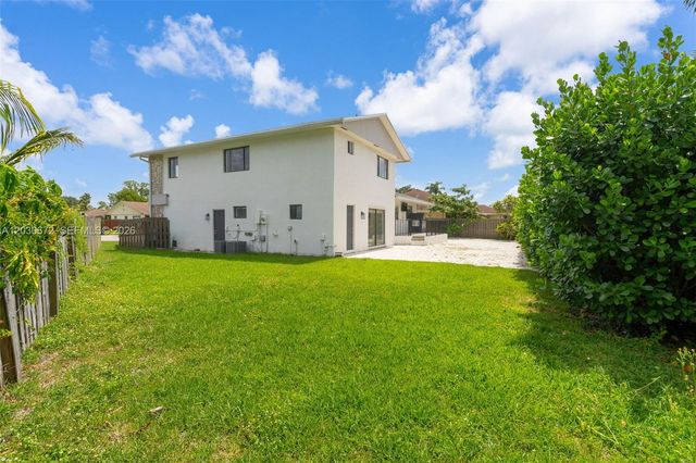9340 NW 32nd St, Sunrise, FL 33351