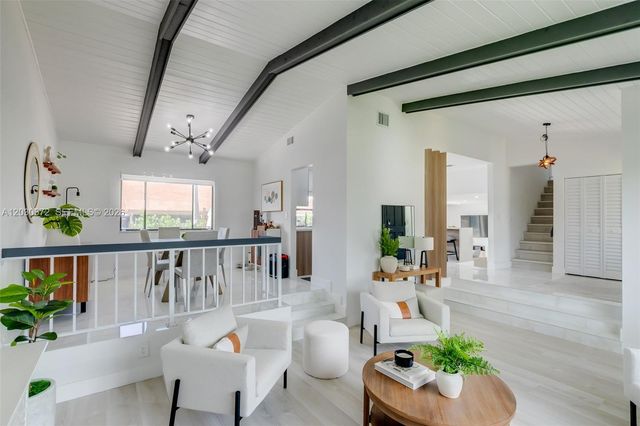 9340 NW 32nd St, Sunrise, FL 33351