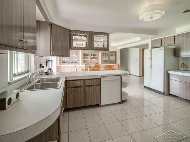 5171 Lorin Drive, Shelby Twp, MI 48316