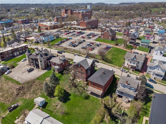 37 Division St, City Of Greensburg, PA 15601