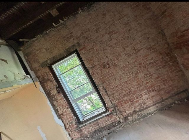 37 Division St, City Of Greensburg, PA 15601