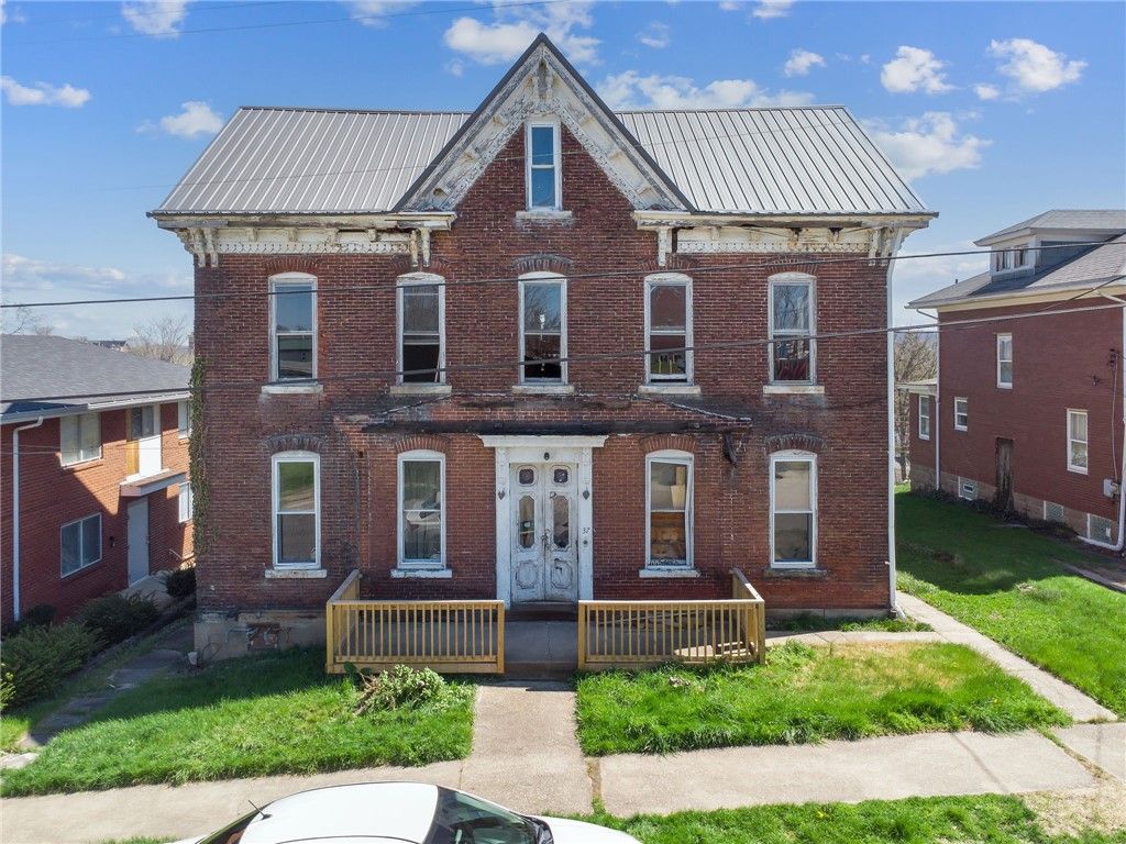 37 Division St, City Of Greensburg, PA 15601