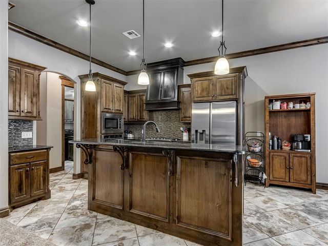13213 NW 5th Street, Yukon, OK 73099