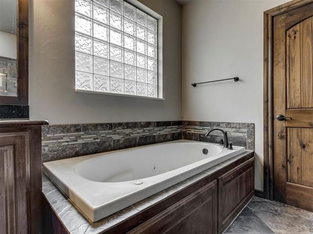 13213 NW 5th Street, Yukon, OK 73099