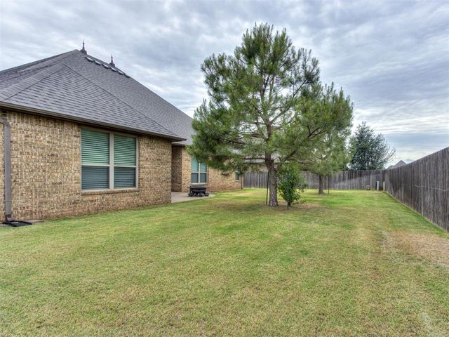 13213 NW 5th Street, Yukon, OK 73099