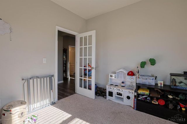 1502 Knightsbridge Court, Carlisle, OH 45005