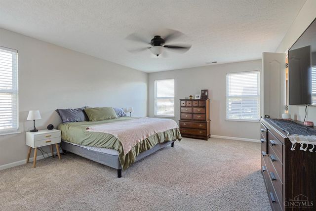 1502 Knightsbridge Court, Carlisle, OH 45005