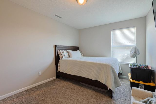1502 Knightsbridge Court, Carlisle, OH 45005