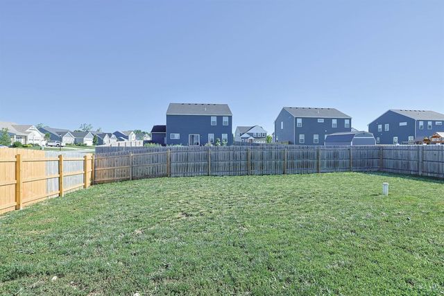 1502 Knightsbridge Court, Carlisle, OH 45005