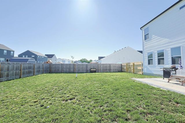 1502 Knightsbridge Court, Carlisle, OH 45005
