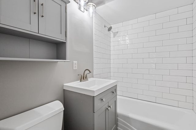 8941 Ohio Place, Highland, IN 46322