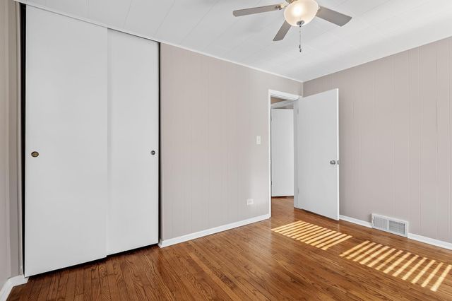 8941 Ohio Place, Highland, IN 46322