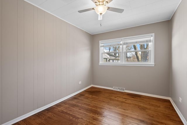 8941 Ohio Place, Highland, IN 46322