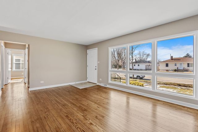 8941 Ohio Place, Highland, IN 46322