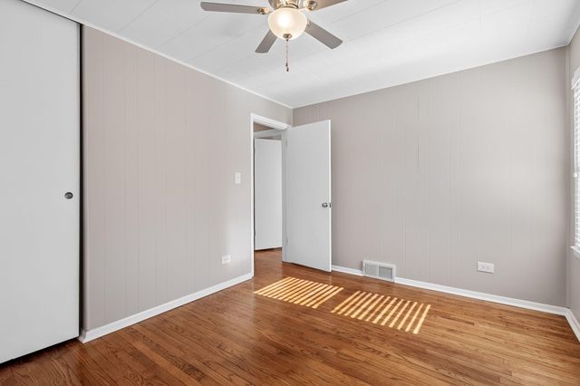 8941 Ohio Place, Highland, IN 46322