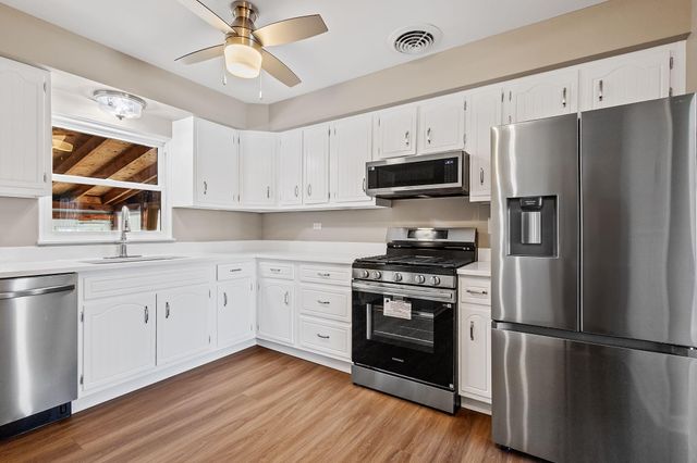 8941 Ohio Place, Highland, IN 46322