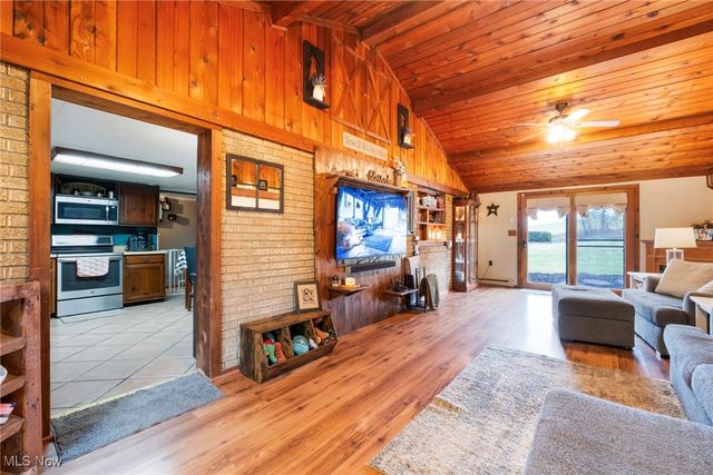 15167 Cricket Lane, East Liverpool, OH 43920