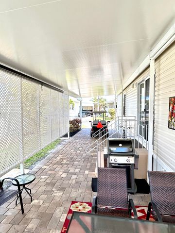 613 Jasmine Lane, Deerfield Beach, FL 33442