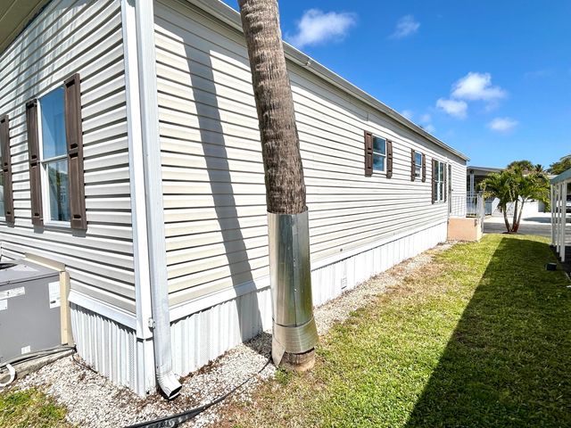 613 Jasmine Lane, Deerfield Beach, FL 33442