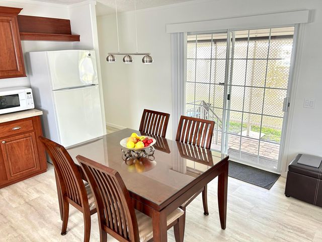 613 Jasmine Lane, Deerfield Beach, FL 33442