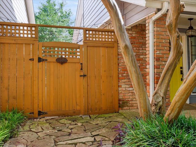 4040 Rive Lane, Addison, TX 75001