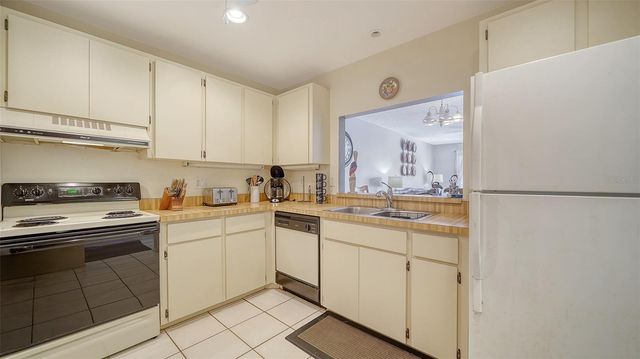 9034 MIDNIGHT PASS ROAD 6, Sarasota, FL 34242