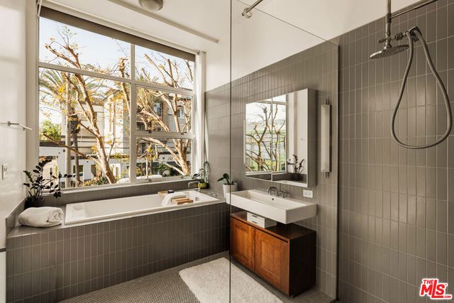 4080 Glencoe Avenue 226, Marina Del Rey, CA 90292