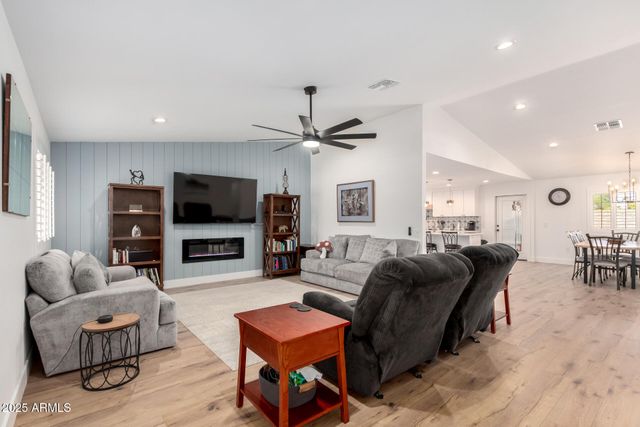 12630 W EVENINGSIDE Drive, Sun City West, AZ 85375