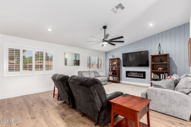 12630 W EVENINGSIDE Drive, Sun City West, AZ 85375