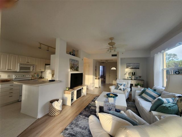 4442 CORSO VENETIA BOULEVARD A14, Venice, FL 34293