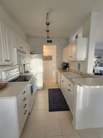 4442 CORSO VENETIA BOULEVARD A14, Venice, FL 34293