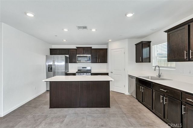 324 Shafer Trail Court, Merced, CA 95341