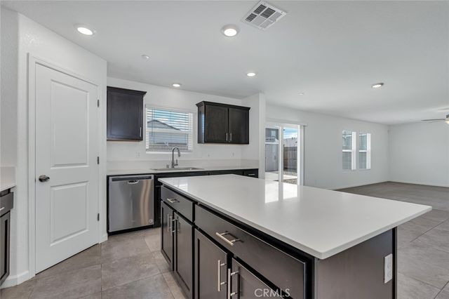 324 Shafer Trail Court, Merced, CA 95341