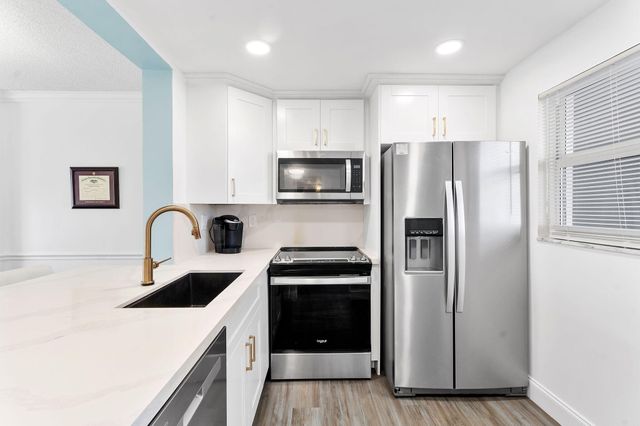 801 S FEDERAL Highway 1004, Pompano Beach, FL 33062