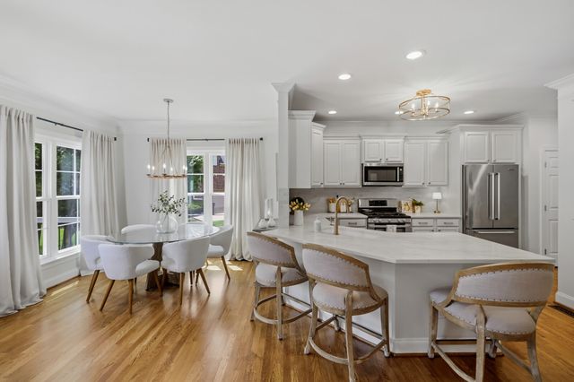 2020 Valley Brook Dr, Brentwood, TN 37027