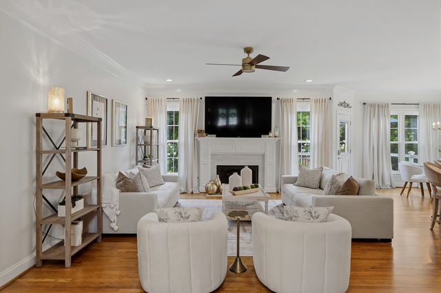 2020 Valley Brook Dr, Brentwood, TN 37027