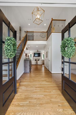2020 Valley Brook Dr, Brentwood, TN 37027