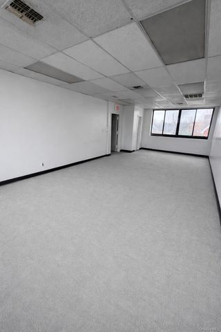 4234 162 Street 200, Flushing, NY 11358