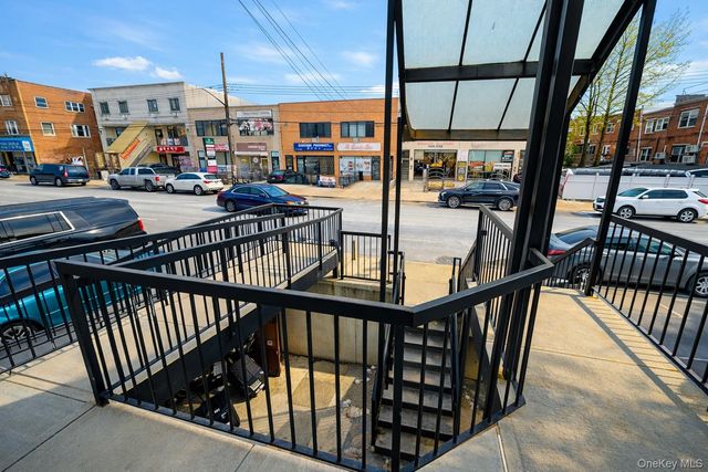 4234 162 Street 200, Flushing, NY 11358