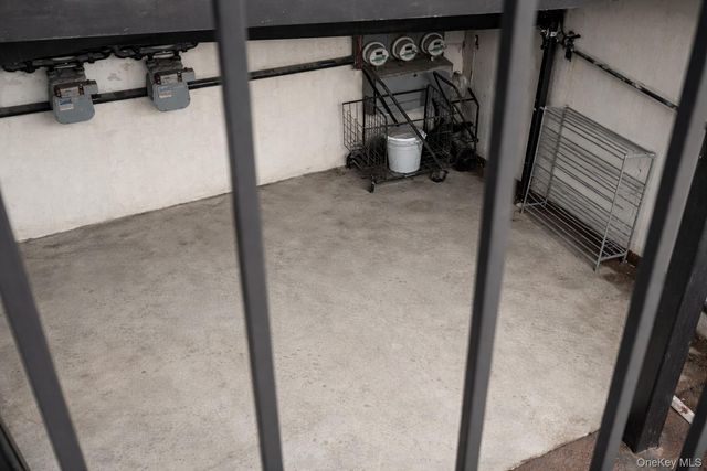 4234 162 Street 200, Flushing, NY 11358