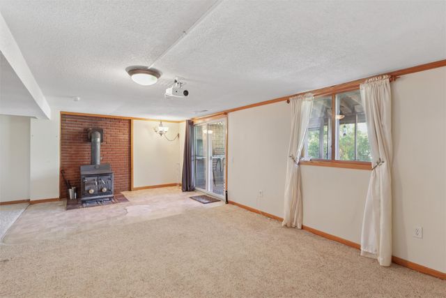 1207 Kenyon Avenue, Des Moines, IA 50315