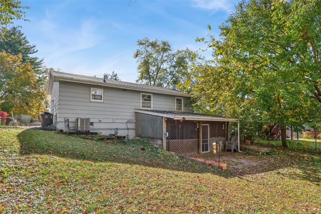 1207 Kenyon Avenue, Des Moines, IA 50315