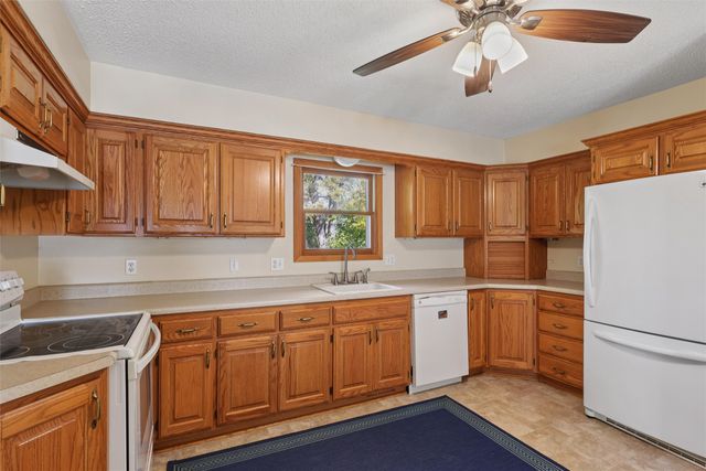 1207 Kenyon Avenue, Des Moines, IA 50315