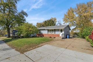 1207 Kenyon Avenue, Des Moines, IA 50315