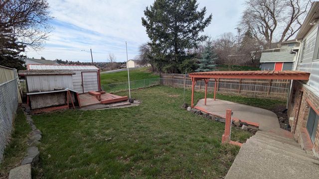 321 NW Cleveland St, Pullman, WA 99163