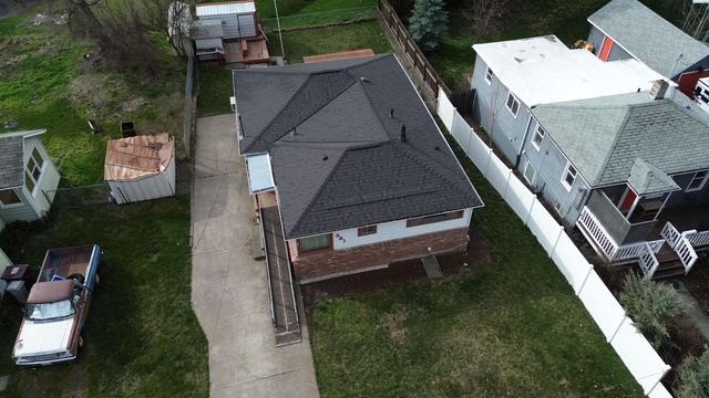 321 NW Cleveland St, Pullman, WA 99163