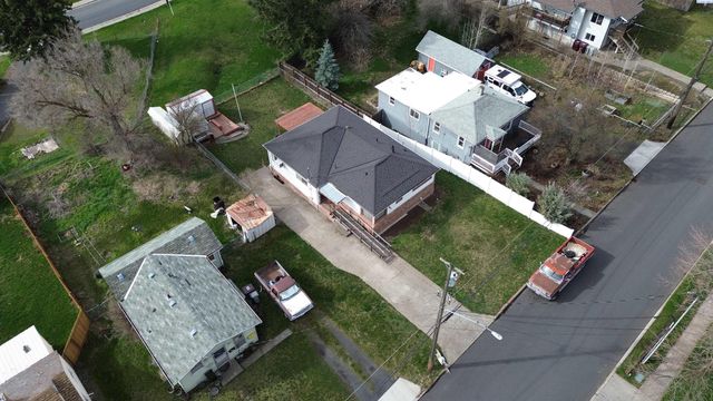 321 NW Cleveland St, Pullman, WA 99163